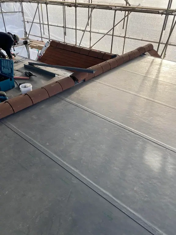 Can I Turn my Flat Roof Into a Balcony? Poole Flat Roofing